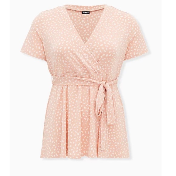 NEW torrid crepe wrap top size medium/large - Picture 5 of 9